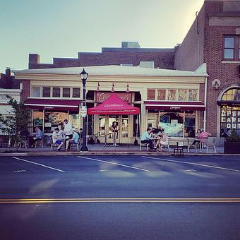 Exterior - Christopher'sa Neighborhood Place in Wayne, PA American Restaurants