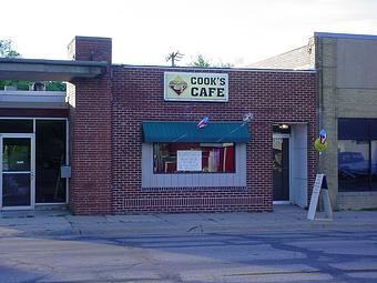 Exterior: 1327 N Federal Avenue - Cook's Cafe in Mason City, IA American Restaurants