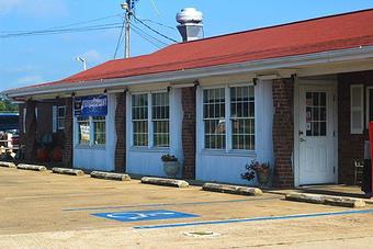 Exterior - Countryside Cafe in Ooltewah, TN American Restaurants