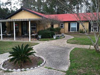 Exterior - Cuttin' Up Salon & Spa in Slidell, LA Beauty Salons