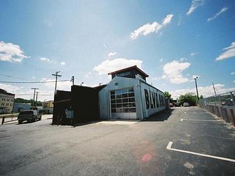 Exterior - Danny Edwards Famous Kansas City Barbecue in Kansas City, MO Barbecue Restaurants