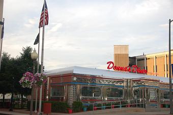 Exterior - Donna's Diner in Sharon, PA Diner Restaurants