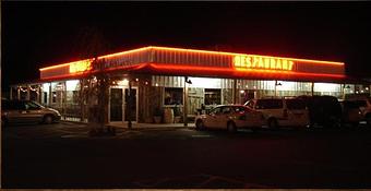 Exterior - Dowds Catfish House in Lebanon, MO American Restaurants