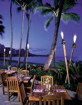 Exterior - Duke's Waikiki in Honolulu, HI Bars & Grills