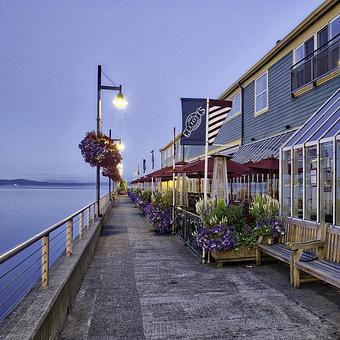 Exterior - Elliott's Oyster House in Seattle, WA American Restaurants
