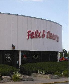 Exterior - F & O's in Des Moines, IA Pizza Restaurant Exterior - F & O's in Des Moines, IA Pizza Restaurant