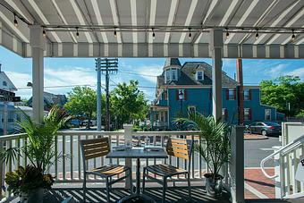 Exterior - Fins Bar & Grille in Washington Street Mall - Cape May, NJ American Restaurants