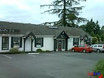 Exterior - GG's Deli & Catering in Milwaukie, OR American Restaurants
