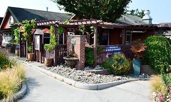 Exterior: Corner of 5th & Walnut in Edmonds, WA - Girardi's Osteria in Edmonds, WA Italian Restaurants