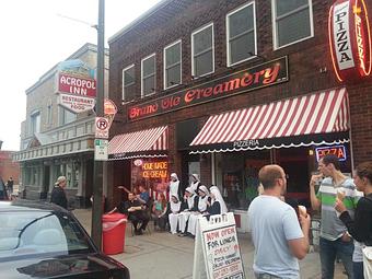Exterior - Grand Ole Creamery & Grand Pizzeria in Saint Paul, MN Pizza Restaurant
