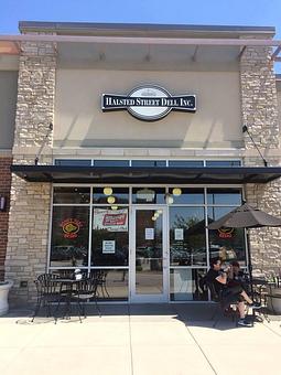 Exterior - Halsted Street Deli in Vernon HIlls Town Center - Vernon Hills, IL American Restaurants
