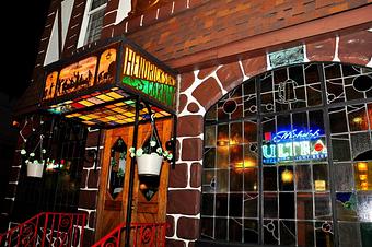 Exterior - Hendrickson's Corner in Bayonne, NJ American Restaurants