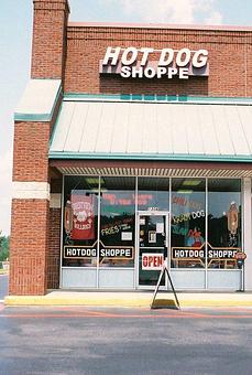 Exterior - Hot Dog Shoppe in Crestview, FL Hamburger Restaurants