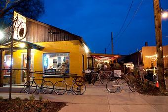 Exterior: hot tomato - Hot Tomato Cafe and Pizzeria in Fruita - Fruita, CO Pizza Restaurant