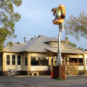 Exterior - Hyde Park Bar & Grill Central in Historic Hyde Park neighborhood - Austin, TX American Restaurants