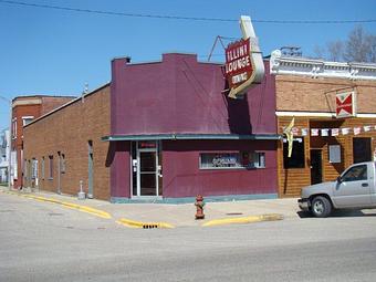 Exterior - Illini Lounge in Marseilles, IL American Restaurants