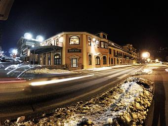 Exterior - Iron Bay Restaurant & Drinkery in Marquette, MI American Restaurants Exterior - Iron Bay Restaurant & Drinkery in Marquette, MI American Restaurants