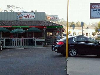 Exterior - JJ's Pizza in Cambria, CA Pizza Restaurant