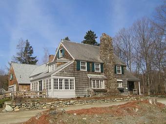 Exterior: J's Farmhouse Restaurant - J's at Nashoba Valley Winery in Bolton, MA Restaurants/Food & Dining