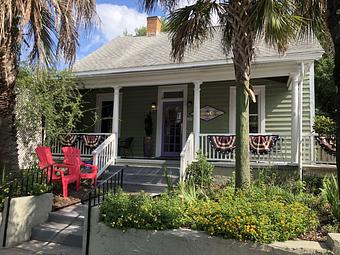 Exterior: Our little bungalow on Castle Street - Jester's Cafe in WILMINGTON, NC American Restaurants