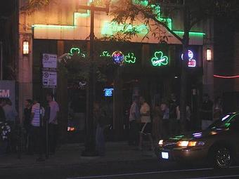 Exterior - Kincade's Bar & Grill in Lincoln Park - Chicago, IL Restaurants/Food & Dining