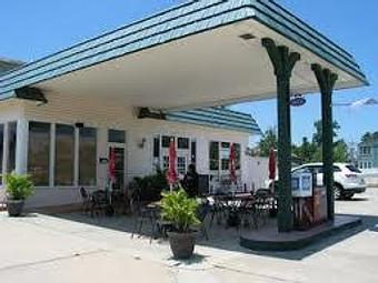 Exterior: Outdoor seating - Lakeview Brew Coffee Cafe in New Orleans, LA American Restaurants