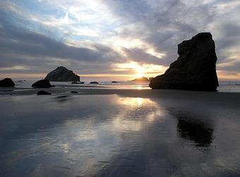 Exterior - Lord Bennett's Restaurant in Bandon, OR American Restaurants