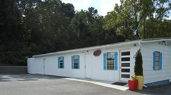 Exterior - Lucky Dog Pet Motel & Grooming in Sugar Hill, GA Pet Boarding & Grooming