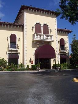 Exterior - Maggiano's Little Italy in Boca Raton, FL Italian Restaurants