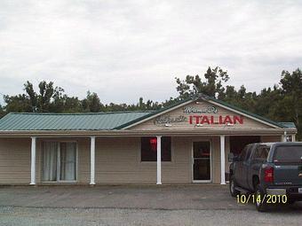 Exterior - Mama D's in Calvert City, KY Pizza Restaurant