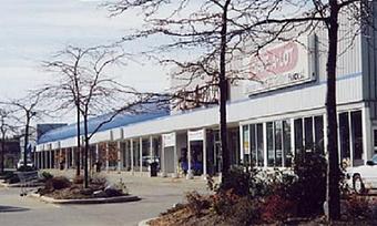 Exterior - Mancino's Pizzas and Grinders in across from Gilles - Fond du Lac, WI Pizza Restaurant