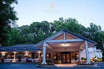 Exterior - Mendenhall Inn Restaurant - Kennett Pike in Mendenhall, PA American Restaurants