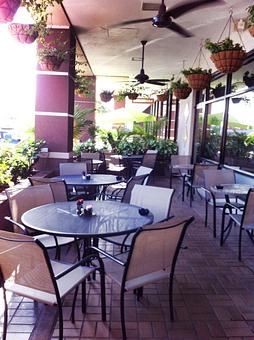 Exterior - Mezza Grille in Briargrove - Houston, TX American Restaurants