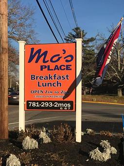 Exterior - Mo's Place in Hanson, MA American Restaurants