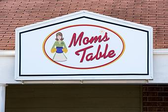 Exterior - Mom's Table in Roswell, GA American Restaurants