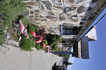 Exterior - Moon's Restaurant in Downtown Quincy - Quincy, CA Italian Restaurants