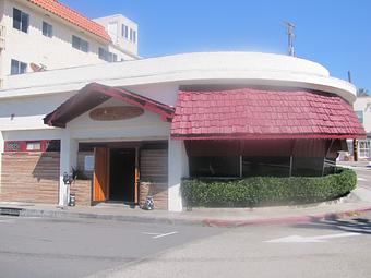 Exterior: NE Outside - North End Bar & Grill in Five Corners, North End of Hermosa Beach - Hermosa Beach, CA American Restaurants Exterior: NE Outside - North End Bar & Grill in Five Corners, North End of Hermosa Beach - Hermosa Beach, CA American Restaurants