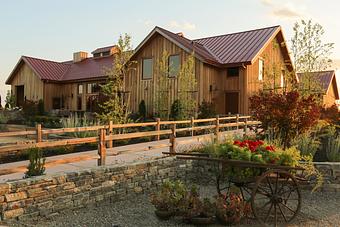 Exterior - Oak Farm Vineyards in Lodi, CA Bars & Grills