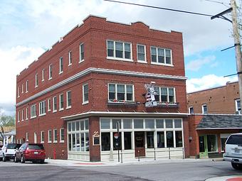 Exterior - Old Dutch Hotel & Tavern in Washington, MO American Restaurants