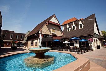 Exterior - Paul Mineo's in Saint Louis, MO Italian Restaurants