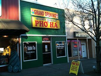 Exterior - Pho Ha in Everett, WA Pasta & Rice