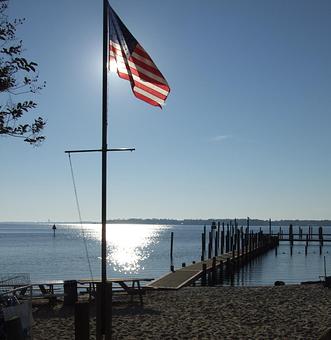 Exterior: Arnica Bay and  boat dock - Pirates Cove in Josephine, AL - Elberta, AL American Restaurants