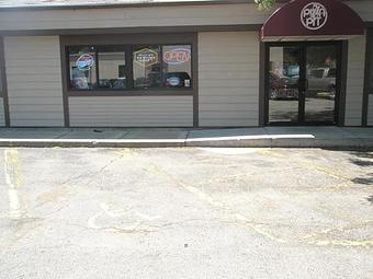 Exterior - Pizza Pit in Oregon, WI Pizza Restaurant