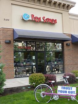 Exterior: Cedar Hills Store - Pizza Schmizza Pub & Grub in Beaverton, OR Pasta Restaurants