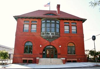 Exterior - Postmasters Grill in Camden, AR American Restaurants