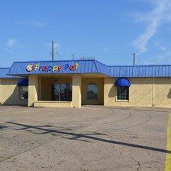 Exterior: Preppy Pet West Houston - Preppy Pet West Houston in Bear Creek, Colonies, Glencairn, Village News, Deerfield, Lake of Pine Forest, Windsong, Copperfield - Houston, TX Pet Care Services