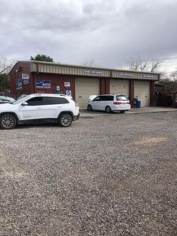 Exterior - Red Rock Auto Service Center in Sedona, AZ Business Services