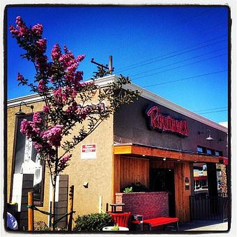 Exterior - Roxannes in Long Beach, CA American Restaurants