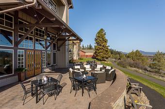 Exterior - Ruddy Duck Restaurant - The Wetlands Bar in Klamath Falls, OR American Restaurants