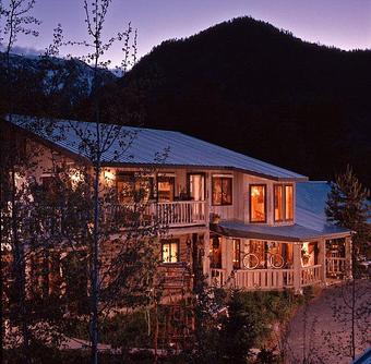 Exterior: Evening at the Inn - Run of the River in Leavenworth, WA Travel & Tourism